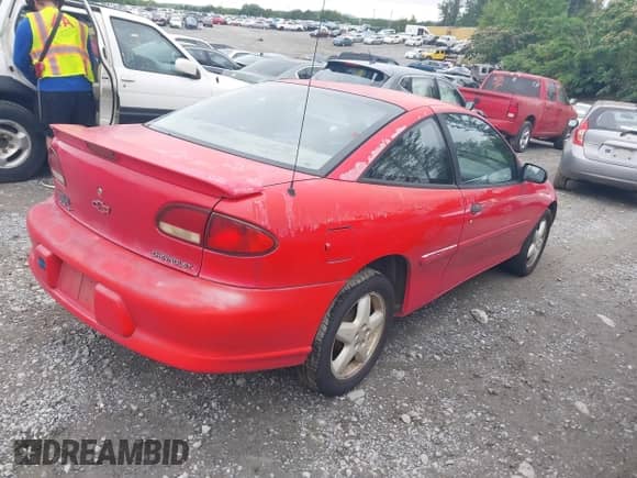 1997 Chevrolet Cavalier with VIN 1G1JF12T4V7241065, listed as a IAAI auction lot 42344771 with 272,346 mi miles and . Bid and sale history available at DreamBid. Image 4.