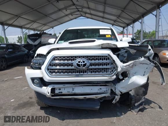 2017 Toyota Tacoma SR5 with VIN 3TMAZ5CN6HM030241, listed as a IAAI auction lot 42357004 with 120,779 mi miles and . Bid and sale history available at DreamBid. Image 6.