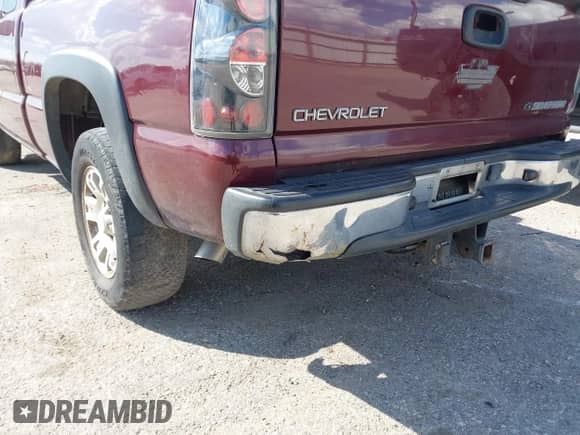 2004 Chevrolet Silverado 1500 LS с VIN 1GCEK19T24E370779, выставлен на аукционе IAAI как лот 43391109 с пробегом Не указан миль и . История ставок и продаж доступна на DreamBid. Изображение 6.