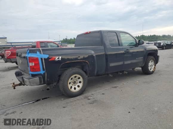 2011 Chevrolet Silverado 1500 LTZ z VIN 1GCRKTE3XBZ172556, wystawiony jako Copart lot #65977755 z przebiegiem Nie podano mil oraz Szkoda całkowita • Salvage title. Historia ofert i sprzedaży dostępna na DreamBid. Obrazek 3.