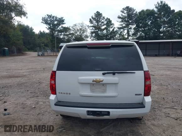 2007 Chevrolet Tahoe LS z VIN 1GNFC13017J290263, wystawiony jako IAAI lot #43319938 z przebiegiem 230 704 mil mil oraz . Historia ofert i sprzedaży dostępna na DreamBid. Obrazek 17.