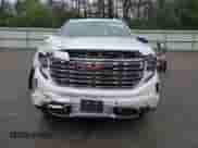 2023 GMC Sierra 1500 Denali z VIN 1GTUUGED3PZ109844, wystawiony jako Copart lot #59780445 z przebiegiem 32 409 mil mil oraz Szkoda całkowita • Salvage title. Historia ofert i sprzedaży dostępna na DreamBid. Obrazek 5.
