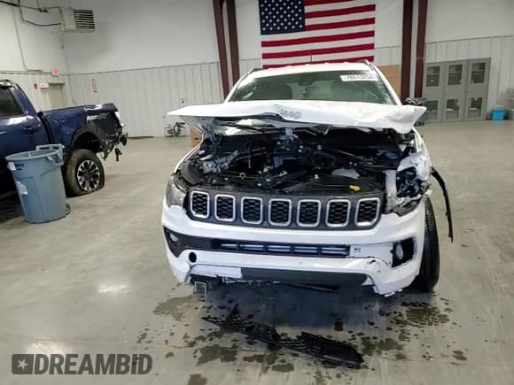 2024 Jeep Compass Latitude Lux с VIN 3C4NJDFN0RT103948, выставлен на аукционе Copart как лот 78613254 с пробегом 5 647 миль миль и Списание • Salvage title. История ставок и продаж доступна на DreamBid. Изображение 12.