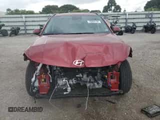 2024 Hyundai Kona SEL с VIN KM8HB3AB2RU181974, выставлен на аукционе Copart как лот 76084734 с пробегом 4 661 миль миль и На запчасти • Non repairable. История ставок и продаж доступна на DreamBid. Изображение 5.