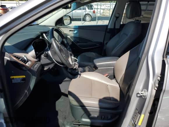 2017 Hyundai Santa Fe SE Ultimate z VIN KM8SR4HF7HU226373, wystawiony jako Copart lot #72018355 z przebiegiem 105 421 mil mil oraz Szkoda całkowita • Salvage title. Historia ofert i sprzedaży dostępna na DreamBid. Obrazek 7.