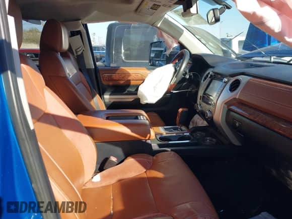 2017 Toyota Tundra Platinum с VIN 5TFAY5F10HX632509, выставлен на аукционе IAAI как лот 41583094 с пробегом 130 850 миль миль и . История ставок и продаж доступна на DreamBid. Изображение 5.