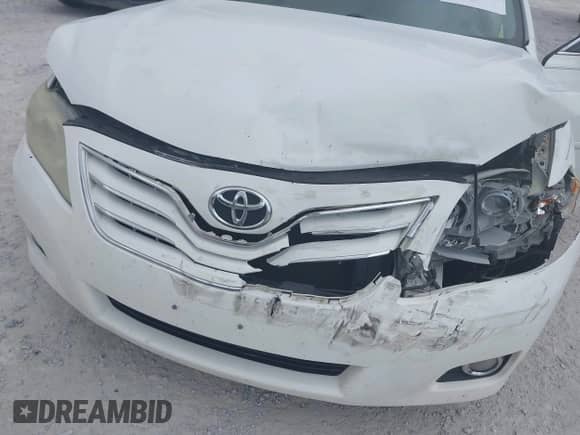 2011 Toyota Camry XLE with VIN 4T1BK3EK8BU625946, listed as a IAAI auction lot 42041258 with 178,004 mi miles and . Bid and sale history available at DreamBid. Image 6.