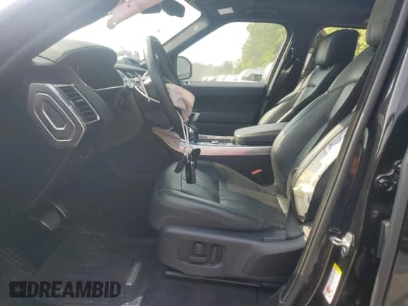 2021 Land Rover Range Rover Sport HSE Dynamic with VIN SALWR2SE7MA755904, listed as a Copart auction lot 59849575 with 23,245 mi miles and Salvage title. Bid and sale history available at DreamBid. Image 7.