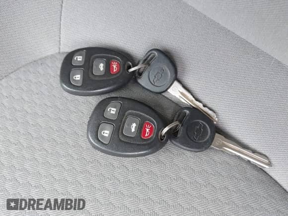 2006 Chevrolet Malibu 1LS z VIN 1G1ZS51F86F240350, wystawiony jako IAAI lot #43030982 z przebiegiem 129 827 mil mil oraz . Historia ofert i sprzedaży dostępna na DreamBid. Obrazek 11.