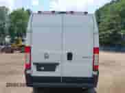 2025 Ram ProMaster Cargo Tradesman z VIN 3C6MRVHG8SE548609, wystawiony jako IAAI lot #42629317 z przebiegiem 494 mil mil oraz . Historia ofert i sprzedaży dostępna na DreamBid. Obrazek 16.