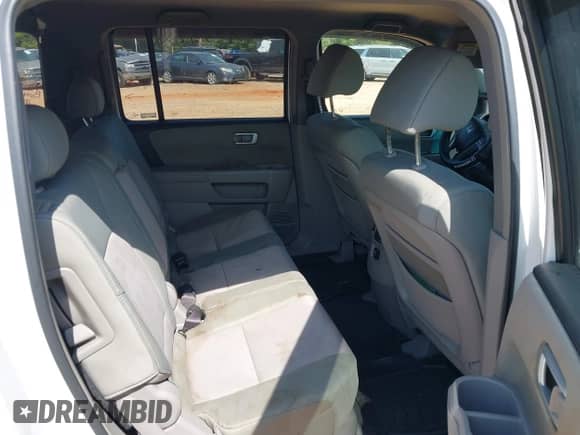 2009 Honda Pilot EX with VIN 5FNYF38499B025634, listed as a IAAI auction lot 43269043 with 226,952 mi miles and . Bid and sale history available at DreamBid. Image 8.