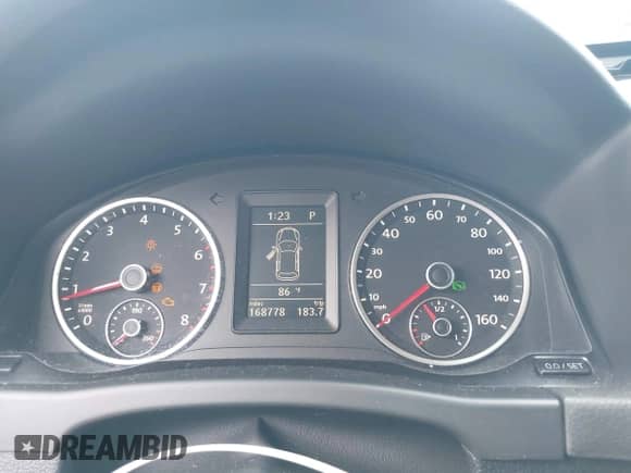 2010 Volkswagen Tiguan SE с VIN WVGBV7AX7AW000814, выставлен на аукционе IAAI как лот 42745809 с пробегом 168 778 миль миль и . История ставок и продаж доступна на DreamBid. Изображение 7.