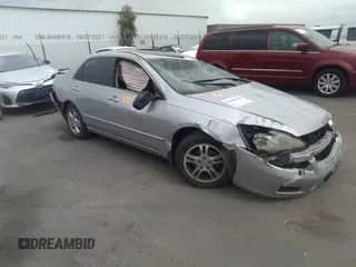 2007 Honda Accord EX z VIN 1HGCM56777A075304, wystawiony jako IAAI lot #30496316 z przebiegiem Nie podano mil oraz . Historia ofert i sprzedaży dostępna na DreamBid. Obrazek 1.