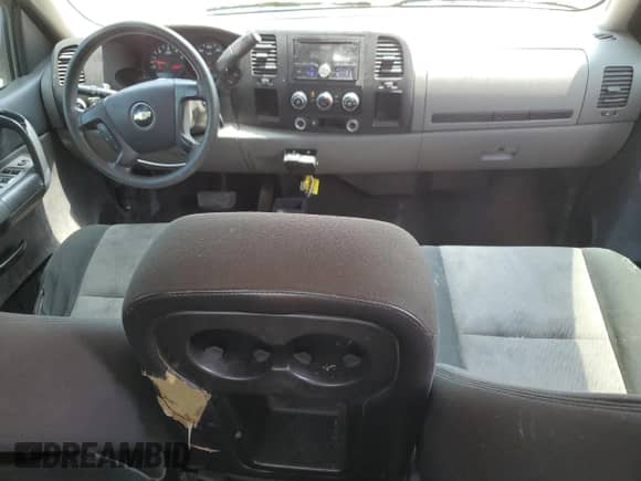 2009 Chevrolet Silverado 1500 LS z VIN 2GCEK19C691121541, wystawiony jako Copart lot #59566875 z przebiegiem 232 687 mil mil oraz Szkoda całkowita • Salvage title. Historia ofert i sprzedaży dostępna na DreamBid. Obrazek 8.