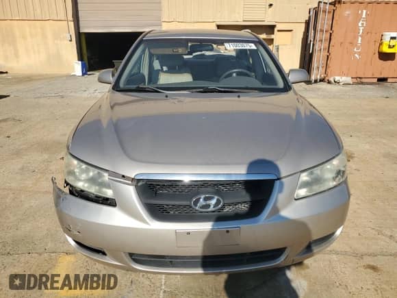 2006 Hyundai Sonata GL z VIN 5NPET46C96H108361, wystawiony jako Copart lot #71003075 z przebiegiem 51 660 mil mil oraz Szkoda całkowita • Salvage title. Historia ofert i sprzedaży dostępna na DreamBid. Obrazek 5.