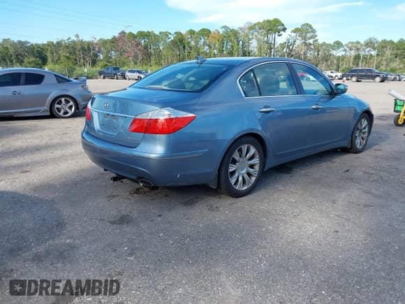 2011 Hyundai Genesis с VIN KMHGC4DE7BU134725, выставлен на аукционе IAAI как лот 43133073 с пробегом 89 546 миль миль и . История ставок и продаж доступна на DreamBid. Изображение 4.