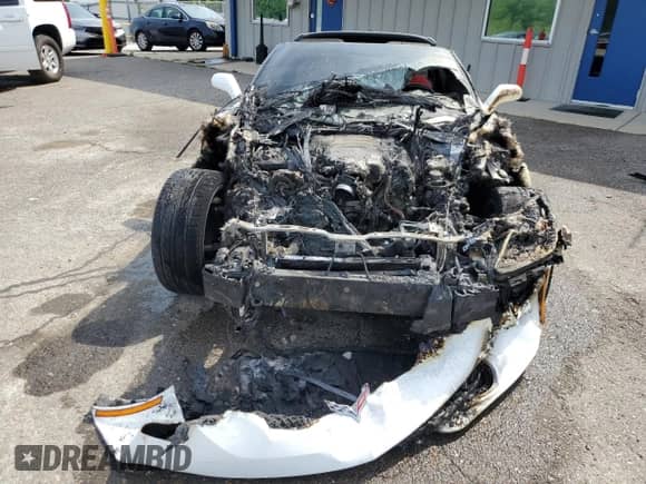 2017 Chevrolet Corvette 2LT с VIN 1G1YD2D7XH5105937, выставлен на аукционе Copart как лот 61650565 с пробегом Не указан миль и На запчасти • Non repairable. История ставок и продаж доступна на DreamBid. Изображение 5.