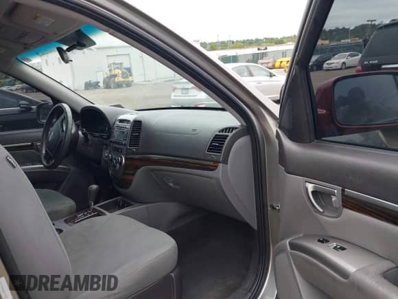2011 Hyundai Santa Fe GLS с VIN 5XYZGDAB2BG018393, выставлен на аукционе IAAI как лот 43043600 с пробегом 312 148 миль миль и . История ставок и продаж доступна на DreamBid. Изображение 5.