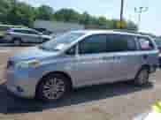 2014 Toyota Sienna XLE z VIN 5TDYK3DC1ES413259, wystawiony jako IAAI lot #42804507 z przebiegiem 113 729 mil mil oraz . Historia ofert i sprzedaży dostępna na DreamBid. Obrazek 15.