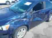 2015 Chevrolet Sonic LT с VIN 1G1JC5SB5F4177676, выставлен на аукционе IAAI как лот 42230662 с пробегом 155 884 миль миль и . История ставок и продаж доступна на DreamBid. Изображение 6.
