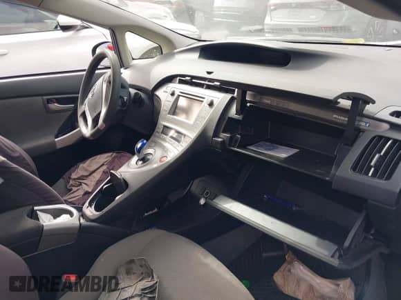 2015 Toyota Prius Advanced z VIN JTDKN3DP9F3070736, wystawiony jako IAAI lot #42777864 z przebiegiem 78 158 mil mil oraz . Historia ofert i sprzedaży dostępna na DreamBid. Obrazek 5.