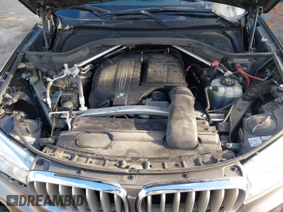 2017 BMW X5 xDrive35i с VIN 5UXKR0C5XH0U52828, выставлен на аукционе IAAI как лот 40899815 с пробегом 130 801 миль миль и . История ставок и продаж доступна на DreamBid. Изображение 10.