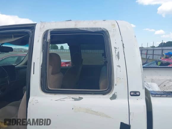 2004 GMC Sierra 1500 SLE with VIN 2GTEK19T941138584, listed as a IAAI auction lot 42862828 with 287,688 mi miles and . Bid and sale history available at DreamBid. Image 14.