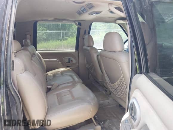 1996 Chevrolet Suburban с VIN 3GNEC16R3TG120004, выставлен на аукционе IAAI как лот 42752410 с пробегом 291 491 миль миль и . История ставок и продаж доступна на DreamBid. Изображение 8.