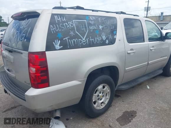 2009 Chevrolet Suburban 2LT с VIN 1GNFC26049R222531, выставлен на аукционе IAAI как лот 42689058 с пробегом 175 503 миль миль и . История ставок и продаж доступна на DreamBid. Изображение 4.