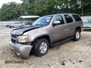 2011 Chevrolet Tahoe LS с VIN 1GNSCAE03BR342742, выставлен на аукционе Copart как лот 66192425 с пробегом 216 509 миль миль и Списание • Salvage title. История ставок и продаж доступна на DreamBid. Изображение 1.