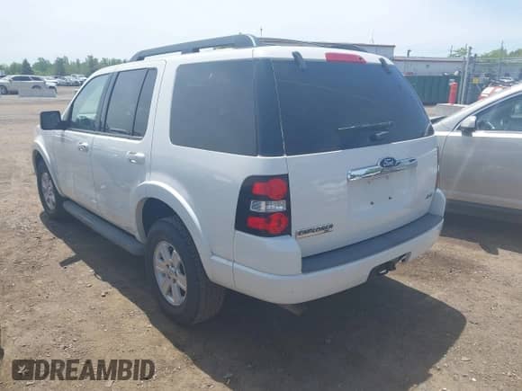 2010 Ford Explorer with VIN 1FMEU7D88AUB13090, listed as a IAAI auction lot 42364672 with 158,973 mi miles and . Bid and sale history available at DreamBid. Image 3.