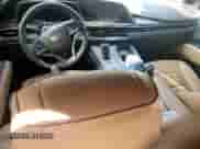 2022 Cadillac Escalade Premium Luxury с VIN 1GYS4BKLXNR332363, выставлен на аукционе Copart как лот 59677995 с пробегом 38 657 миль миль и Списание • Salvage title. История ставок и продаж доступна на DreamBid. Изображение 8.