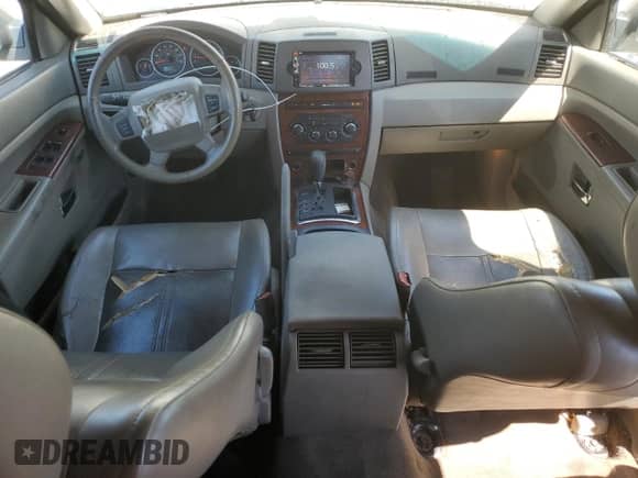 2005 Jeep Grand Cherokee Limited с VIN 1J4HS58N65C512100, выставлен на аукционе Copart как лот 56268925 с пробегом 158 335 миль миль и Списание • Salvage title. История ставок и продаж доступна на DreamBid. Изображение 8.