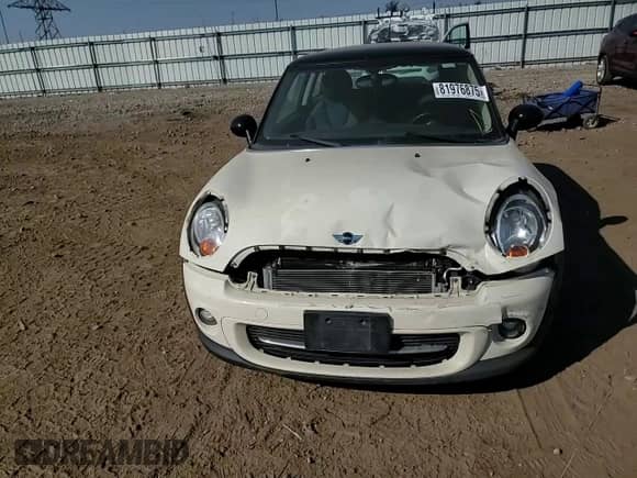 2012 MINI Hardtop с VIN WMWSU3C52CT260986, выставлен на аукционе Copart как лот 81976875 с пробегом 130 257 миль миль и Списание • Salvage title. История ставок и продаж доступна на DreamBid. Изображение 13.
