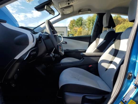 2020 Toyota Prius LE with VIN JTDL9RFU1L3018589, listed as a Copart auction lot 89735475 with 70,373 mi miles and Salvage title. Bid and sale history available at DreamBid. Image 7.