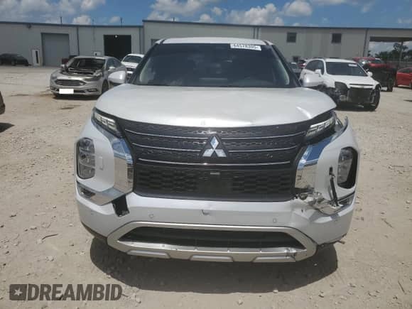 2023 Mitsubishi Outlander SE with VIN JA4J4UA86PZ031337, listed as a Copart auction lot 64578305 with 60,120 mi miles and Salvage title. Bid and sale history available at DreamBid. Image 5.