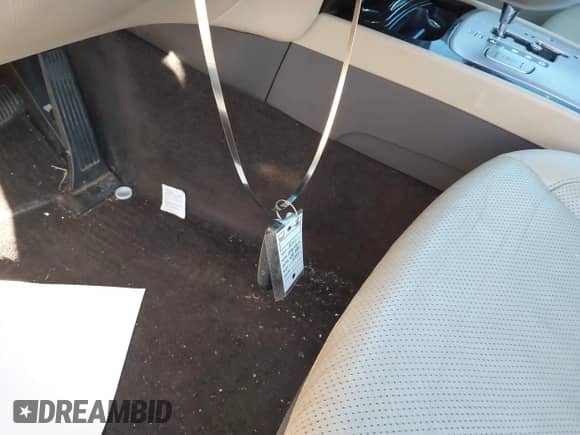 2011 Hyundai Genesis с VIN KMHGC4DF1BU120196, выставлен на аукционе IAAI как лот 40887572 с пробегом Не указан миль и . История ставок и продаж доступна на DreamBid. Изображение 11.