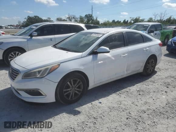 2015 Hyundai Sonata SE с VIN 5NPE24AF2FH109064, выставлен на аукционе Copart как лот 82663885 с пробегом 149 139 миль миль и Чистый • Clean title. История ставок и продаж доступна на DreamBid. Изображение 1.