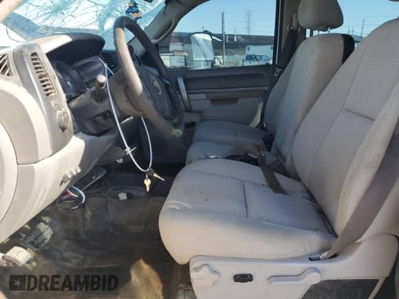 2011 Chevrolet Silverado 3500 with VIN 1GB4KZCL2BF125544, listed as a Copart auction lot 45296935 with 216,942 mi miles and Salvage title. Bid and sale history available at DreamBid. Image 7.