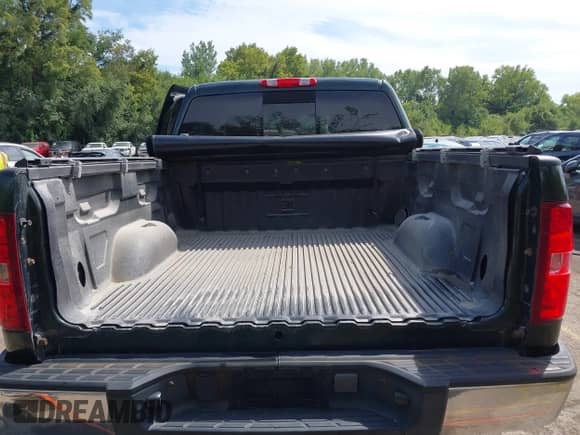 2013 Chevrolet Silverado 1500 LT with VIN 3GCPKSE76DG183528, listed as a IAAI auction lot 43109697 with 223,614 mi miles and . Bid and sale history available at DreamBid. Image 18.