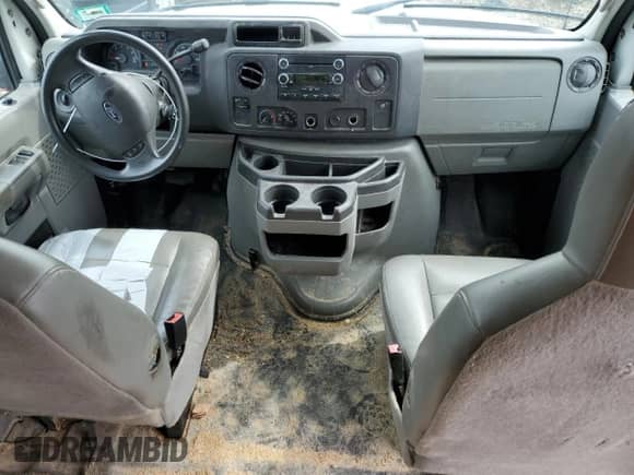 2009 Ford Econoline Cargo Commercial с VIN 1FTNE14W09DA19293, выставлен на аукционе Copart как лот 51929495 с пробегом 253 326 миль миль и Списание • Salvage title. История ставок и продаж доступна на DreamBid. Изображение 8.