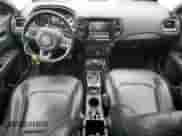 2019 Jeep Compass Limited z VIN 3C4NJCCBXKT802384, wystawiony jako Copart lot #86682245 z przebiegiem 108 149 mil mil oraz Czysty tytuł • Clean title. Historia ofert i sprzedaży dostępna na DreamBid. Obrazek 8.