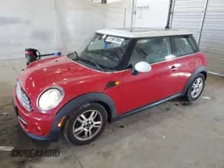 2013 MINI Hardtop with VIN WMWSU3C59DT687082, listed as a Copart auction lot 61967995 with 107,708 mi miles and Clean title. Bid and sale history available at DreamBid. Image 1.