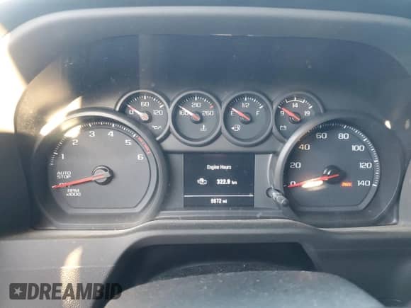 2024 Chevrolet Silverado 1500 Custom Trail Boss z VIN 3GCUDCE83RG218772, wystawiony jako Copart lot #44648145 z przebiegiem 8 672 mil mil oraz Szkoda całkowita • Salvage title. Historia ofert i sprzedaży dostępna na DreamBid. Obrazek 9.