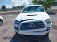 2017 Toyota Tacoma SR5 с VIN 5TFCZ5ANXHX082879, выставлен на аукционе IAAI как лот 42868022 с пробегом 114 120 миль миль и . История ставок и продаж доступна на DreamBid. Изображение 12.
