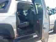 2003 Chevrolet Avalanche with VIN 3GNEC13T23G315110, listed as a IAAI auction lot 43092593 with 204,732 mi miles and . Bid and sale history available at DreamBid. Image 8.