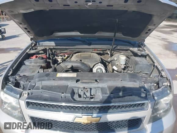 2007 Chevrolet Suburban LTZ z VIN 3GNFC16J57G103628, wystawiony jako IAAI lot #42373026 z przebiegiem 293 570 mil mil oraz . Historia ofert i sprzedaży dostępna na DreamBid. Obrazek 10.