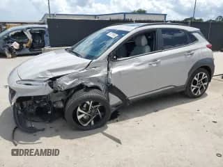 2023 Hyundai Kona Limited с VIN KM8K53A38PU984145, выставлен на аукционе Copart как лот 60719595 с пробегом 28 171 миль миль и На запчасти • Non repairable. История ставок и продаж доступна на DreamBid. Изображение 1.