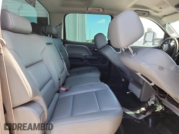 2015 Chevrolet Silverado 2500HD Work Truck с VIN 1GC1KUE86FF538065, выставлен на аукционе Copart как лот 64225705 с пробегом Не указан миль и Списание • Salvage title. История ставок и продаж доступна на DreamBid. Изображение 10.