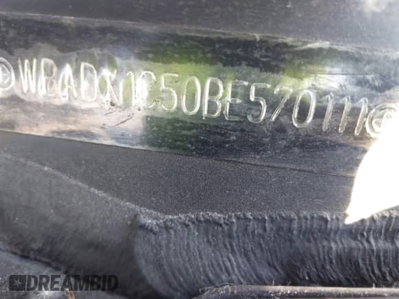 2011 BMW 3 Series 335is с VIN WBADX1C50BE570111, выставлен на аукционе IAAI как лот 43508136 с пробегом 105 738 миль миль и . История ставок и продаж доступна на DreamBid. Изображение 17.